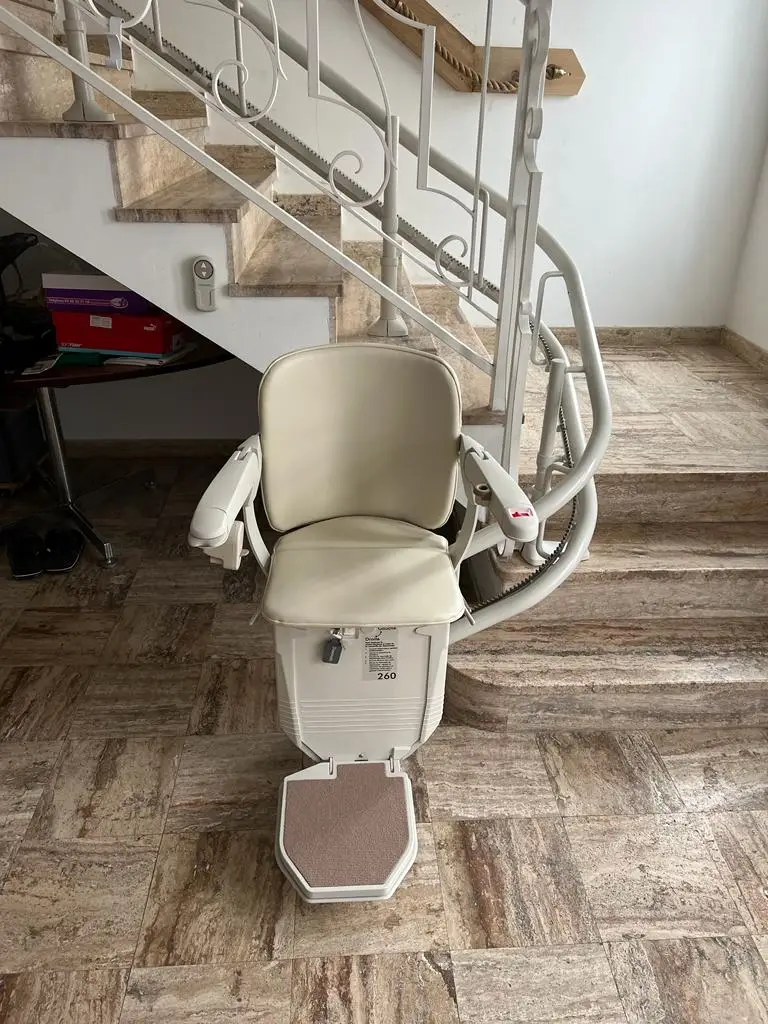 Installation dun monte escalier Stannah sur TROYES