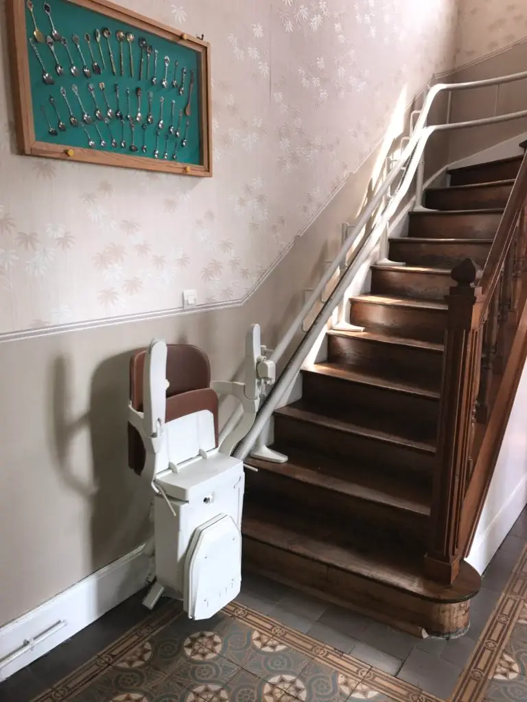 Monte escalier SOISSONS