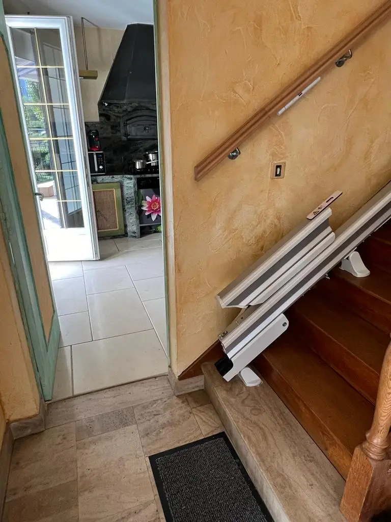 Monte escalier a HIRSON