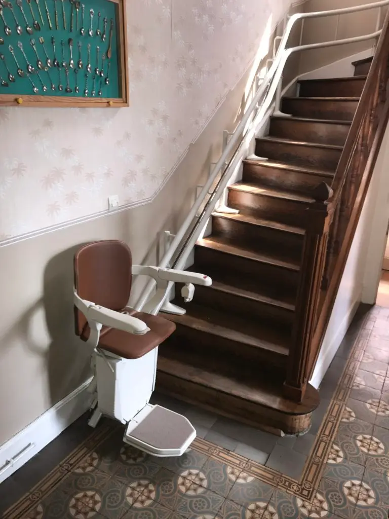 Monte escalier a SOISSONS