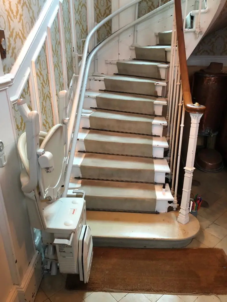 Monte escalier a TROYES