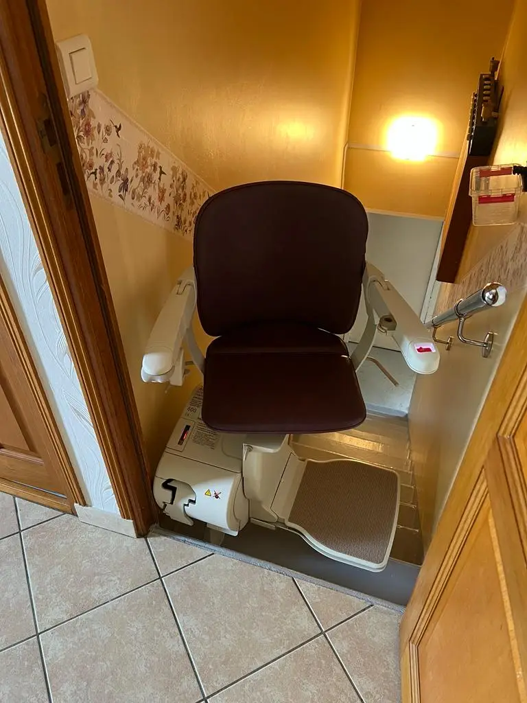 Monte escalier droit a CHALONS EN CHAMPAGNE