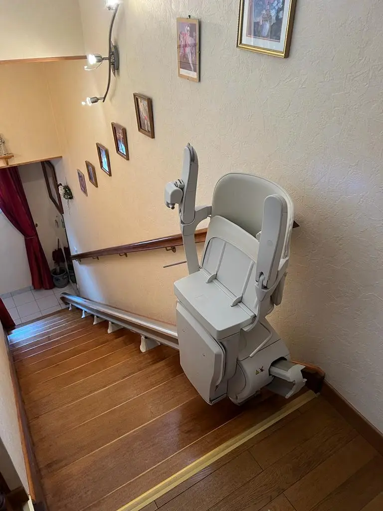 Monte escalier droit replie