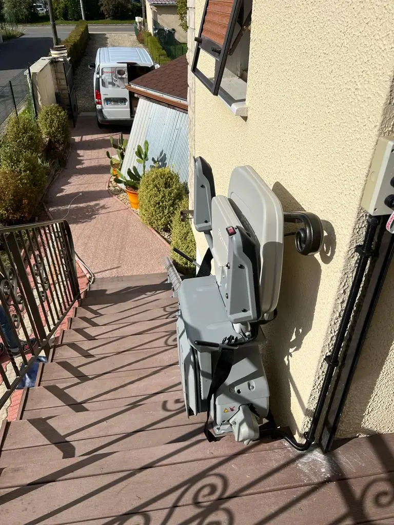 Monte escalier exterieur SEZANNE