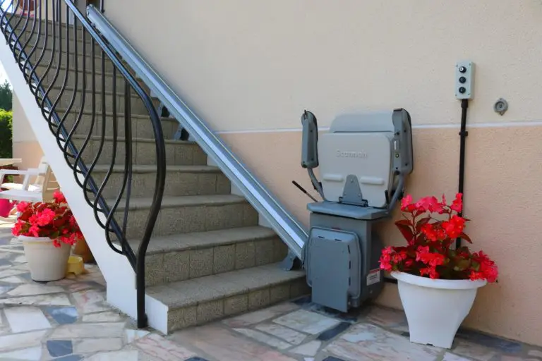 Monte escalier exterieur a REIMS