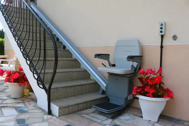 Monte escalier exterieur deplie