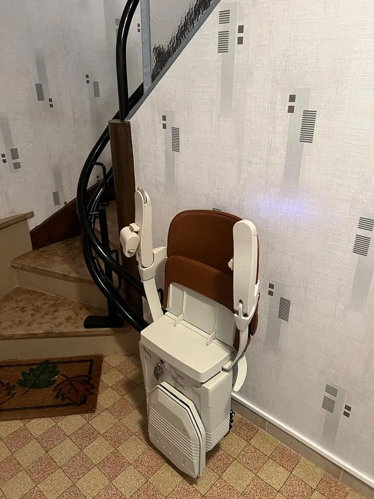 Monte escalier stannah a NOGENT SUR SEINE