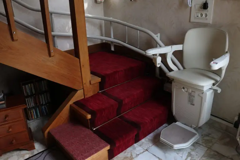 Monte escalier stannah a SOISSONS