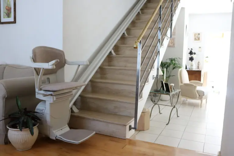 Monte escalier stannah a TROYES dans lAUBE