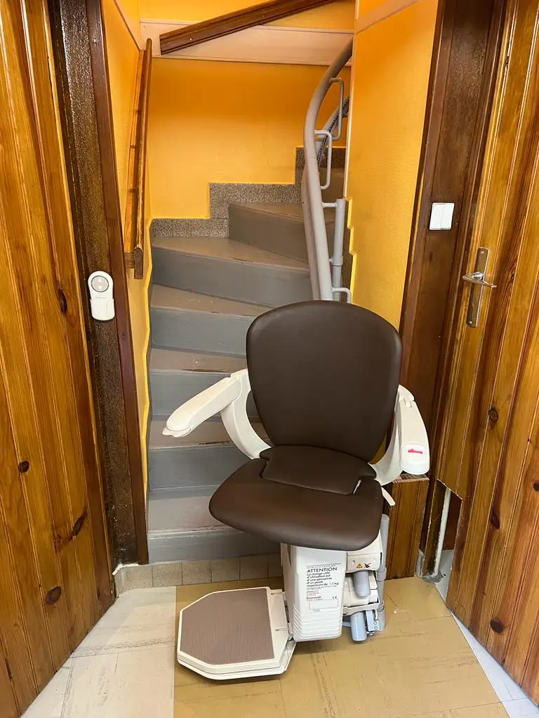 Monte escalier stannah a VITRY LE FRANCOIS