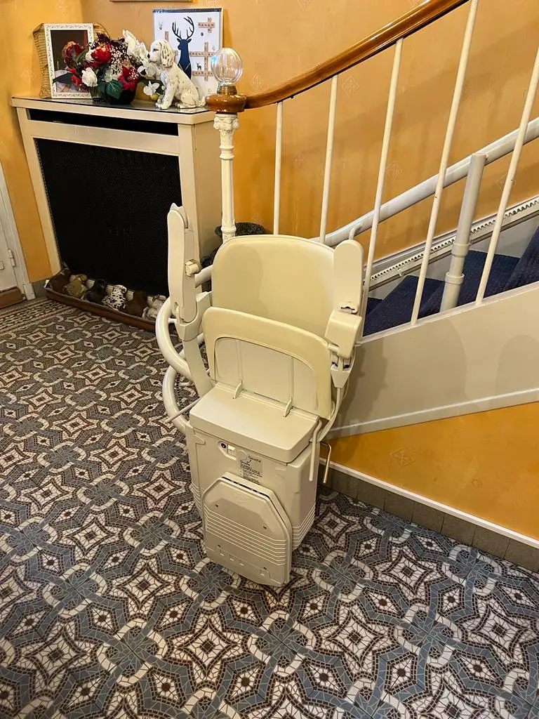 Monte escaliers stannah a SAINTE MENEHOULD