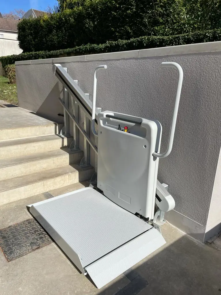 Plate forme Stannah installe a TROYES