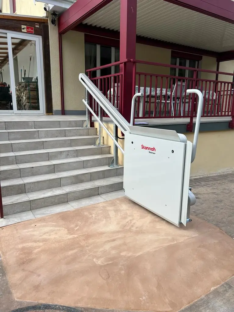 Plate forme stannah replie en bas