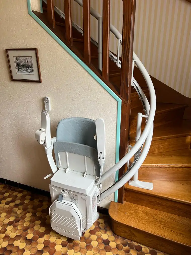 Monte escalier stannah Siena replie