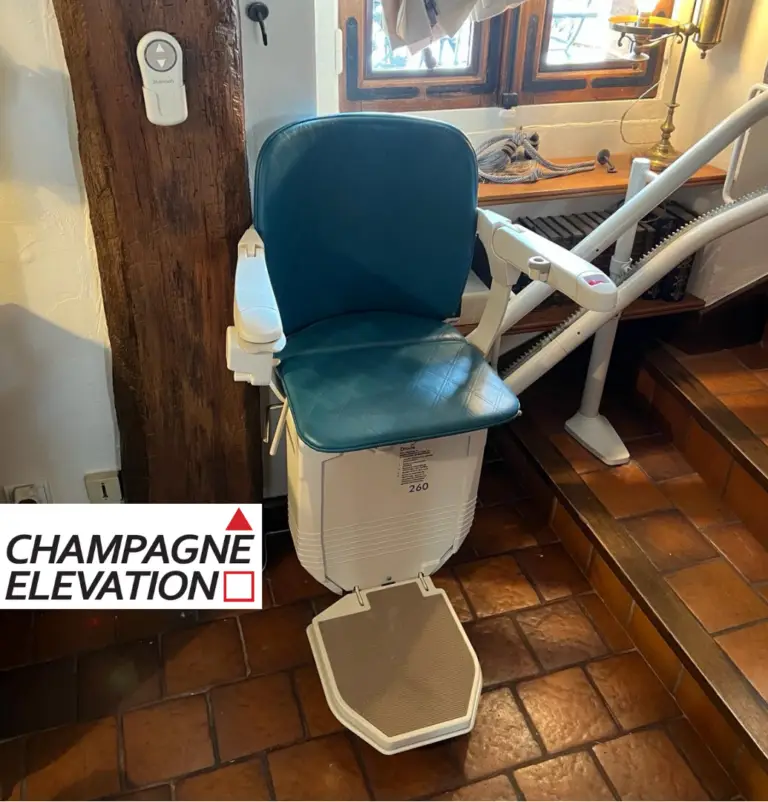 Image monte escalier stannah 260 siena