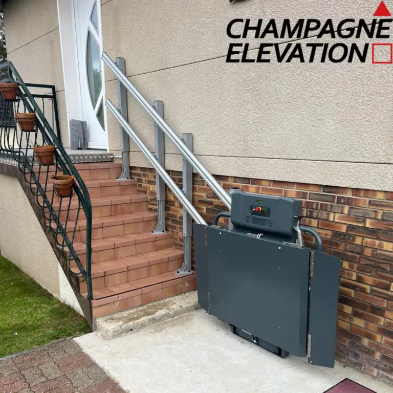 plate forme noir replie